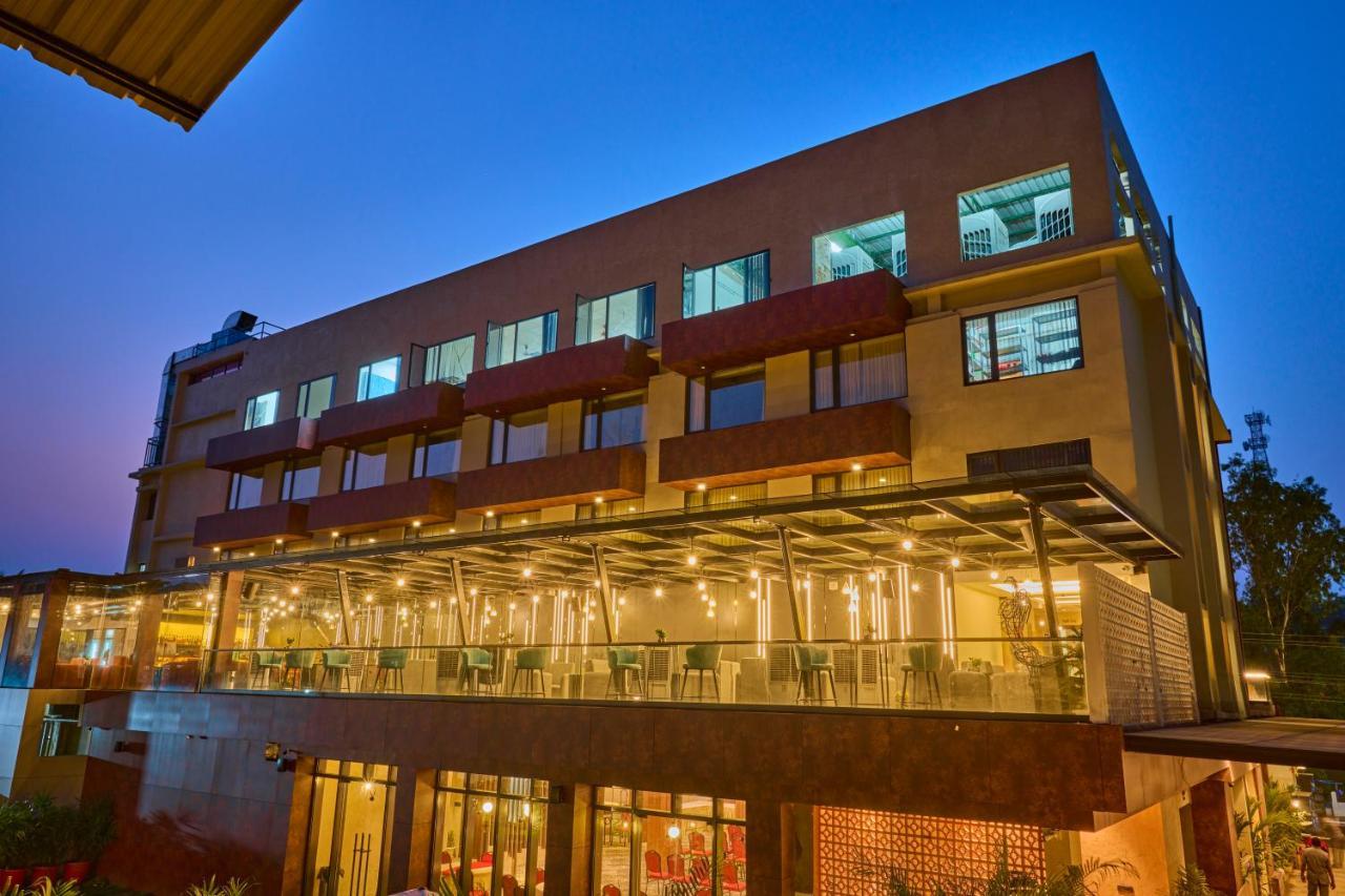 Hotel Borail View Regency à Silchar Extérieur photo